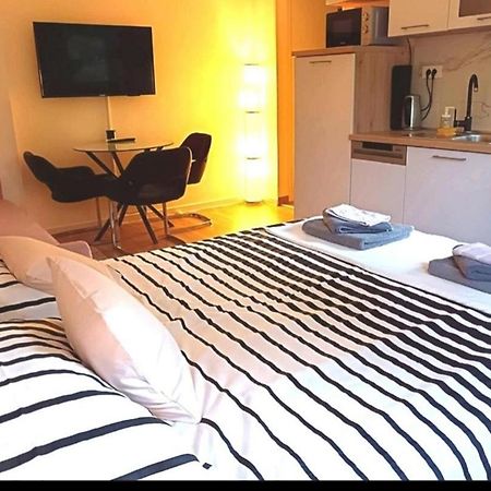 Studio Apartman Jordanovac Rebro, 300 M Od Bolnice Rebro ザグレブ エクステリア 写真